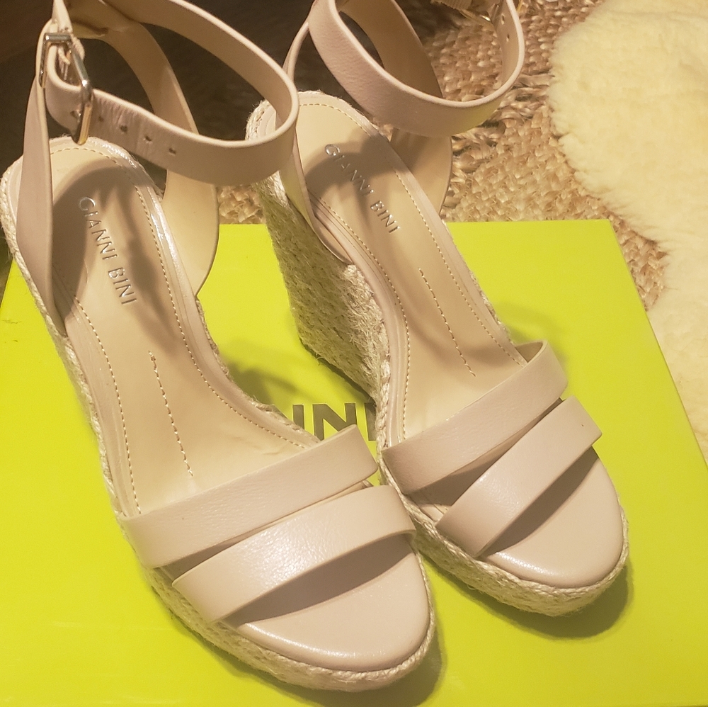 Gianni Bini Wedges
